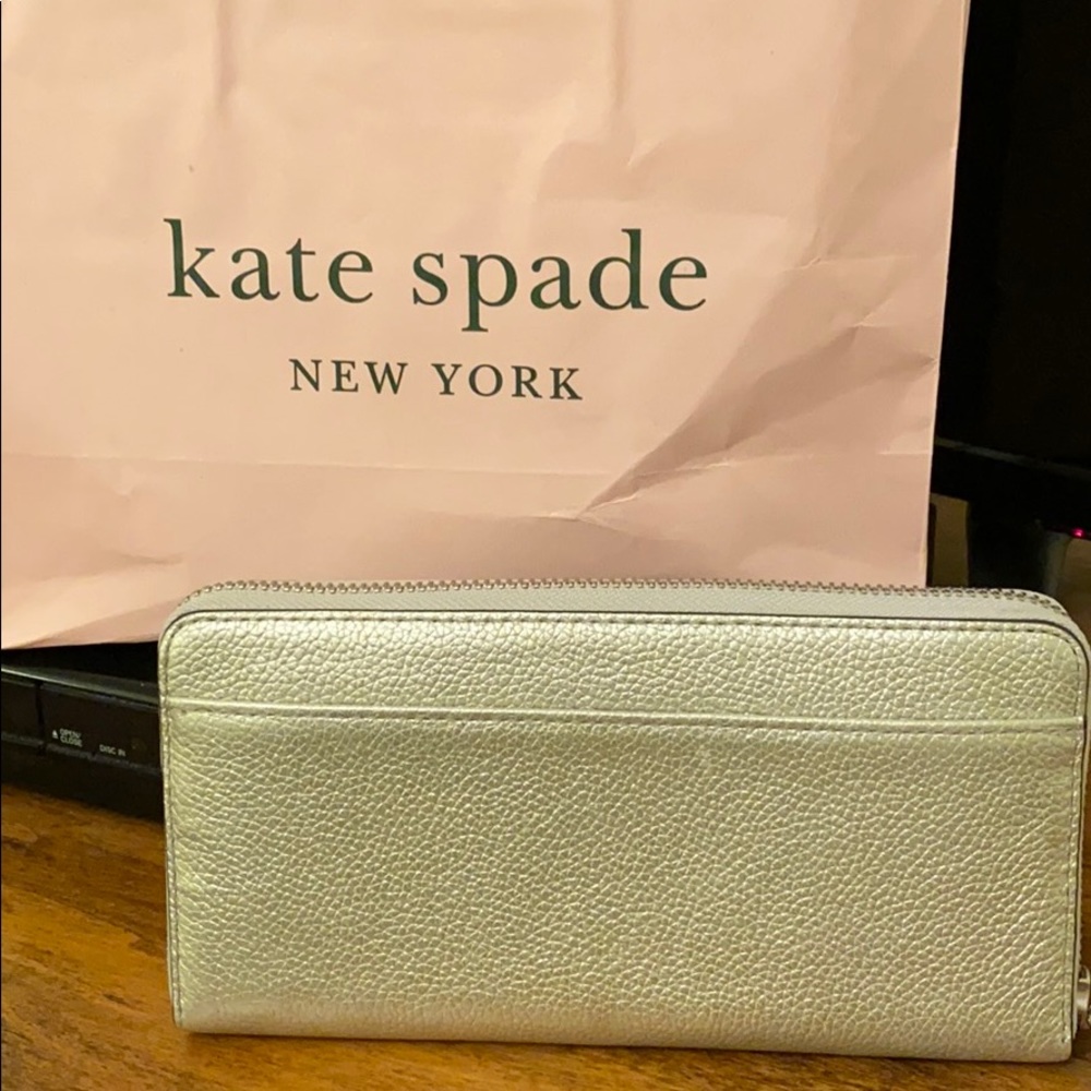 NWT and bag Kate Spade Gold Metallic ZIP up Wallet - Picture 3 of 5